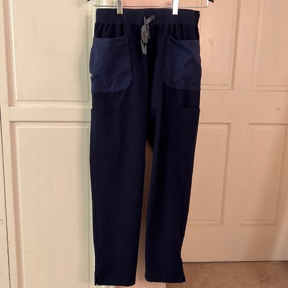 FIGS Nepal skinny scrub pants
